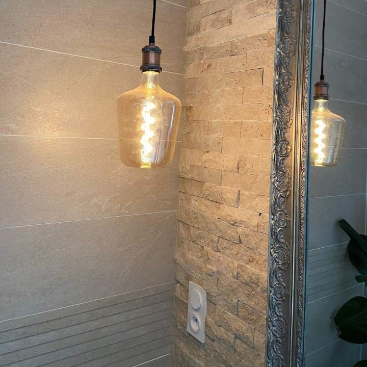 Ampoule vintage salle de bains Sarlat-la-Canéda